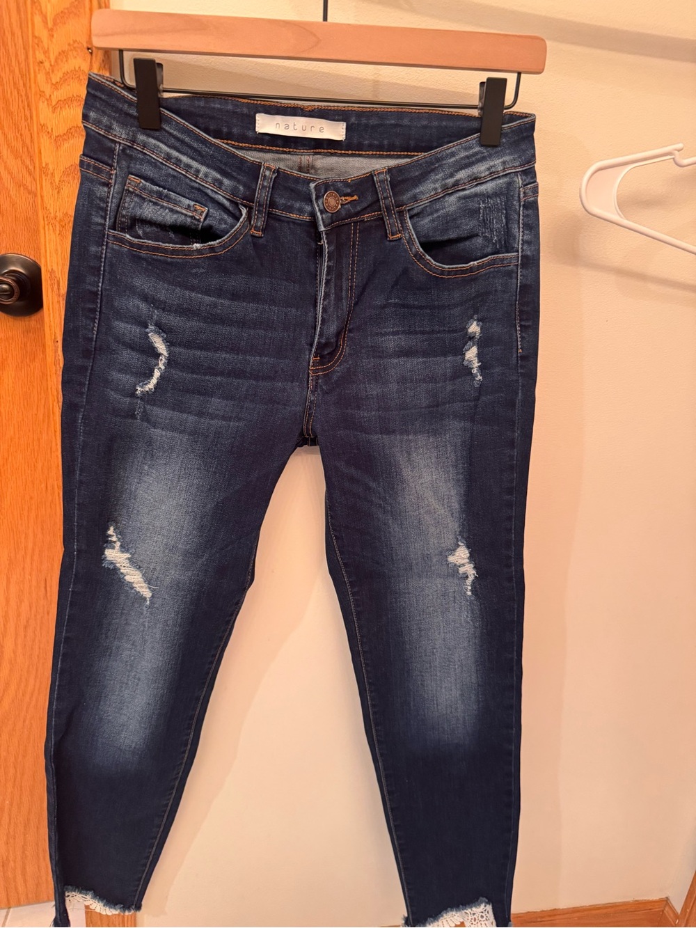 Nature Dark Blue Distressed Women's Jeans With White Lace Detail Size 7 NWOT